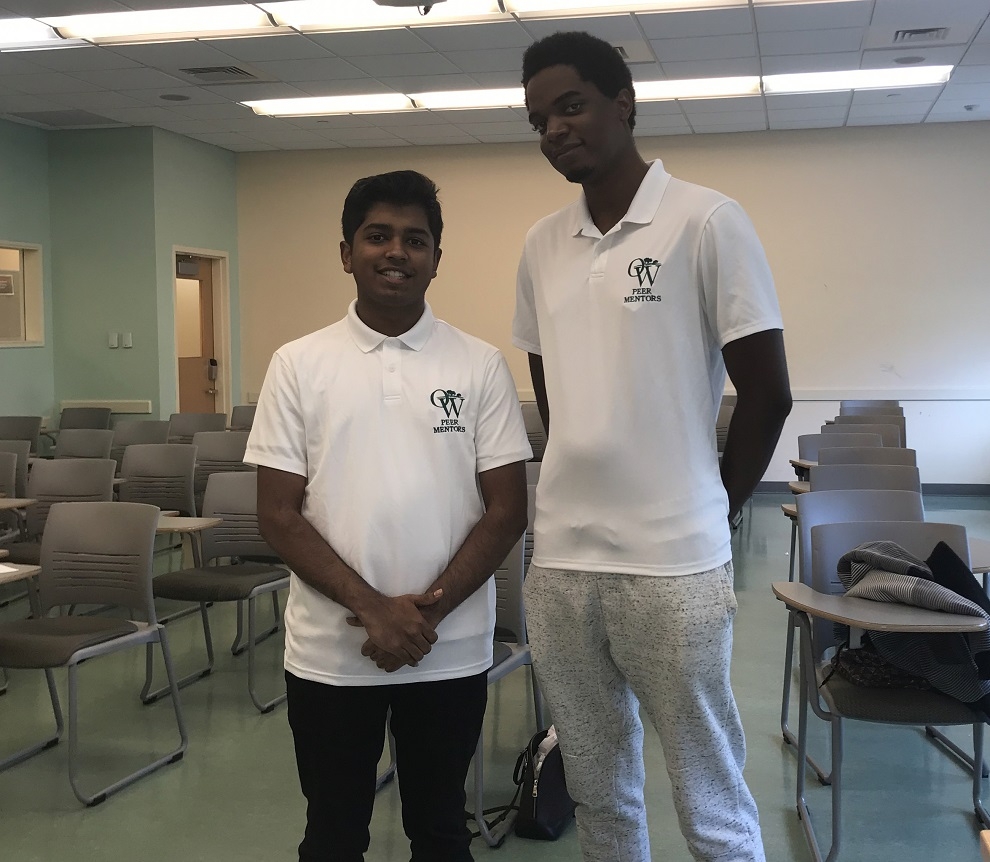 Two peer mentors in the Tutoring Center
