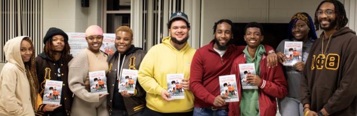 Ron Philippe with SUNY Old Westbury Students Class of 2017 graduate Ron Philippe With students who attended the BHM event “Using Your Story to Tell Your Story.”