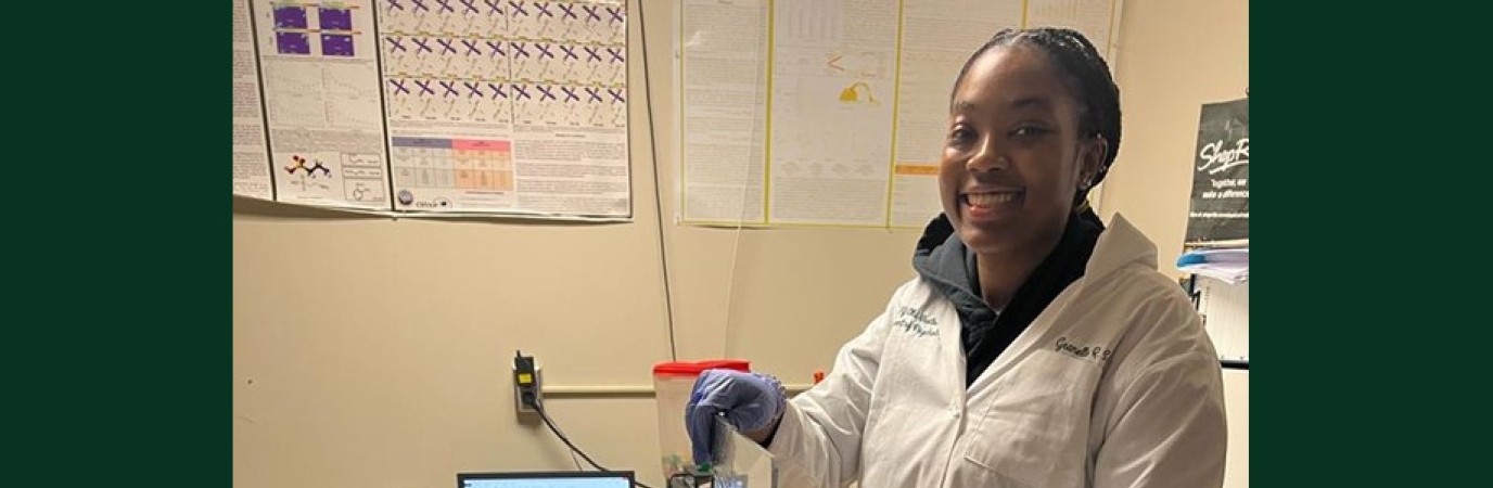 Geanelle R. Sam conducting a behavioral neuroscience experiment at SUNY Old Westbury. 
