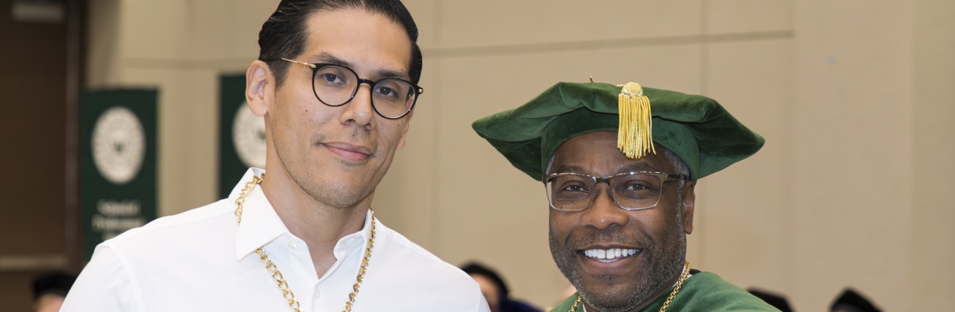 President's Medal for Scholarship winner Verastegui with President Sams President's Medal for Scholarship winner Willie N. Verastegui with President Dr. Timothy E. Sams