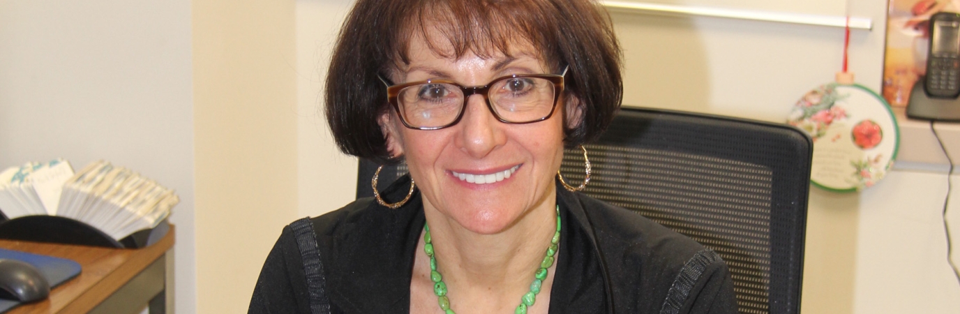 Dr. Laura Anker