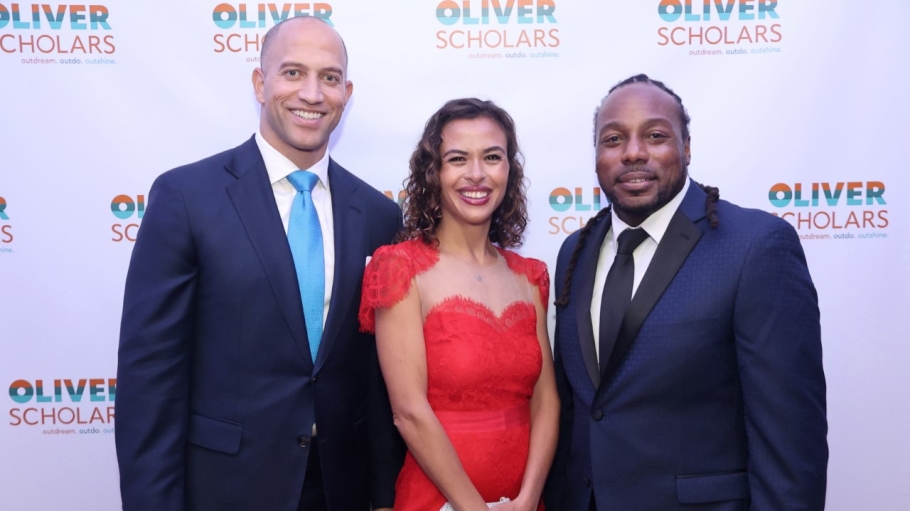 Dr. Jasmine Mitchell (center) with other Oliver Scholars Inaugural Alumni Award Winners 