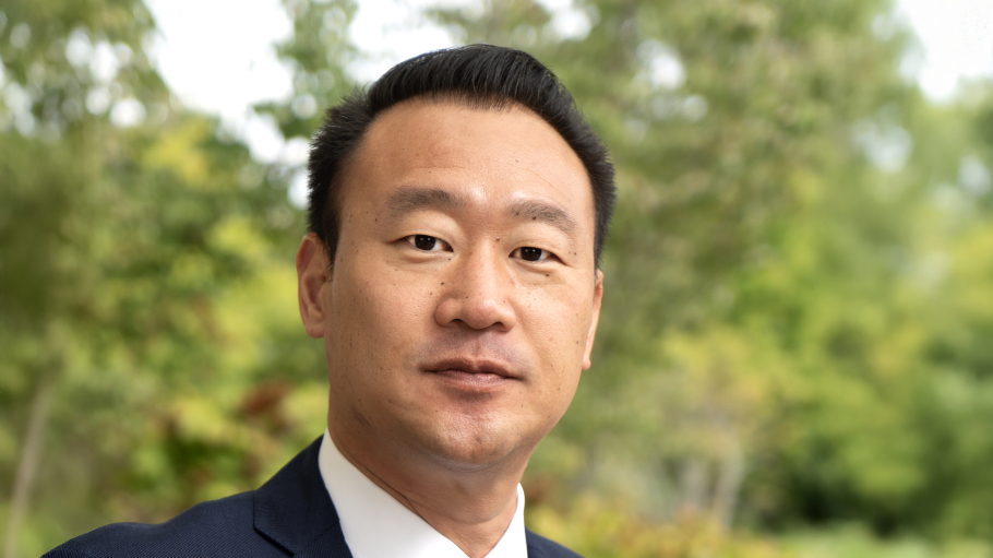Alexander Mun, Esq., Trustee Headshot