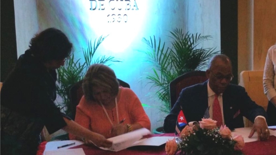 President Butts signs agreement with Cuban university president